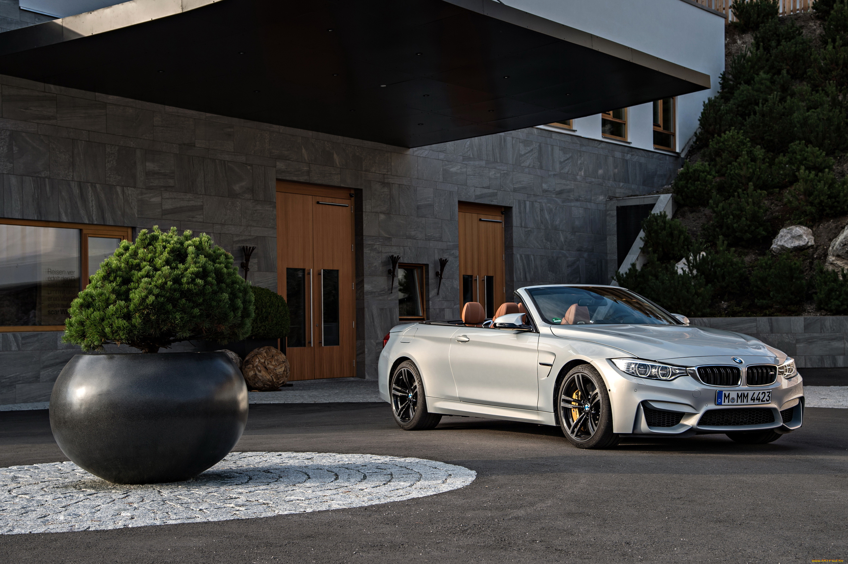 Обои 2014 BMW M4 F32 convertible Автомобили BMW, обои для рабочего стола,  фотографии 2014 bmw m4 f32 convertible, автомобили, bmw, белый, площадка,  дом, кабриолет Обои для рабочего стола, скачать обои картинки заставки